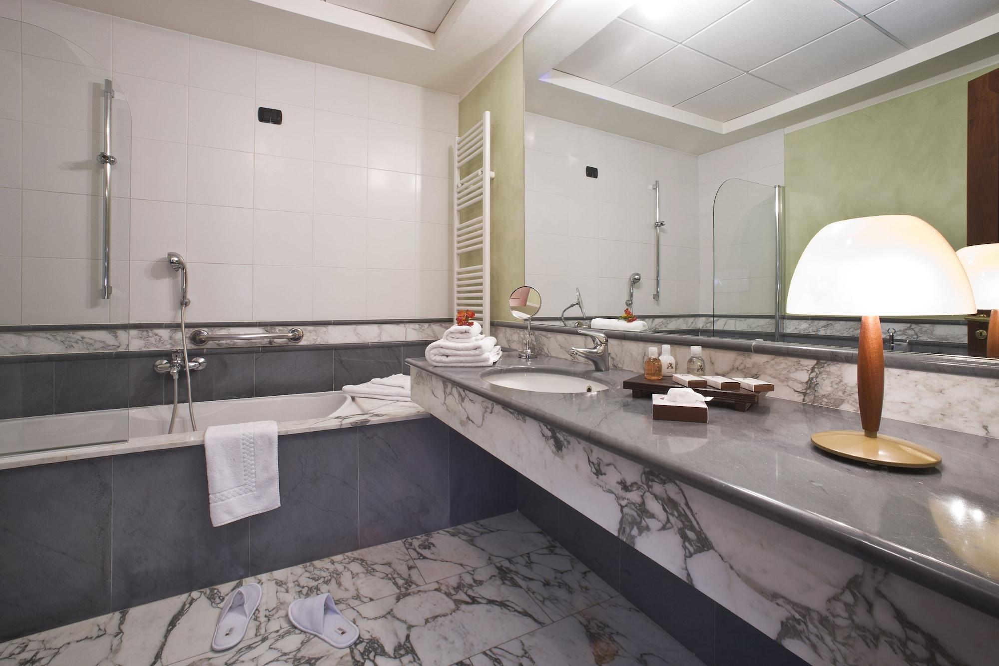 Albergo Dell'Agenzia Bra Exterior foto
