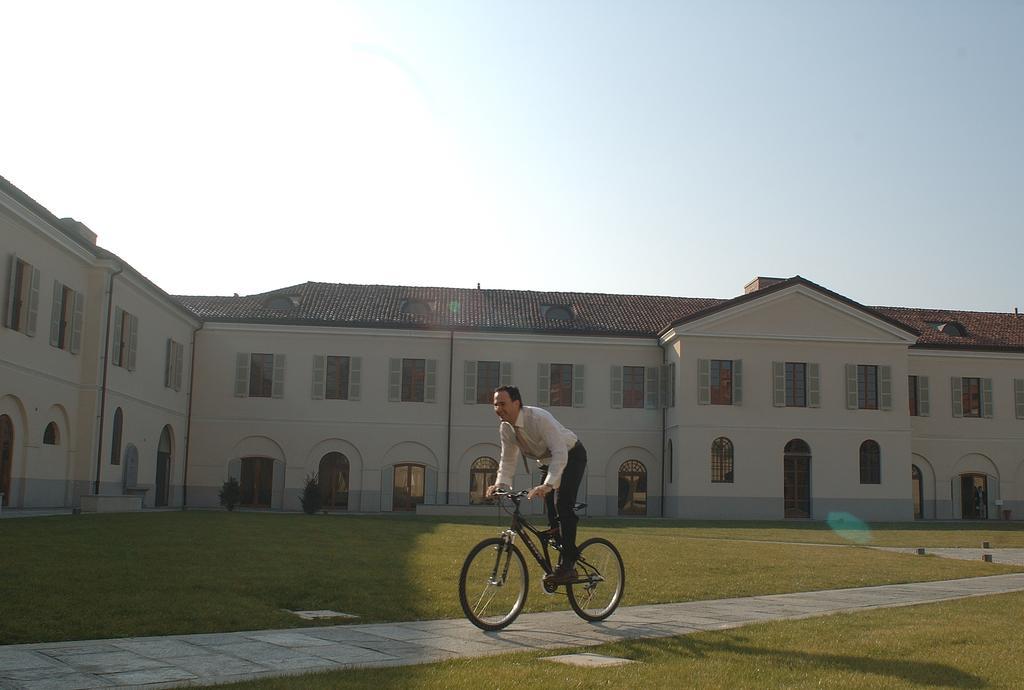 Albergo Dell'Agenzia Bra Exterior foto