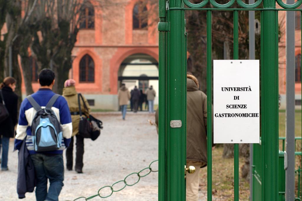 Albergo Dell'Agenzia Bra Exterior foto